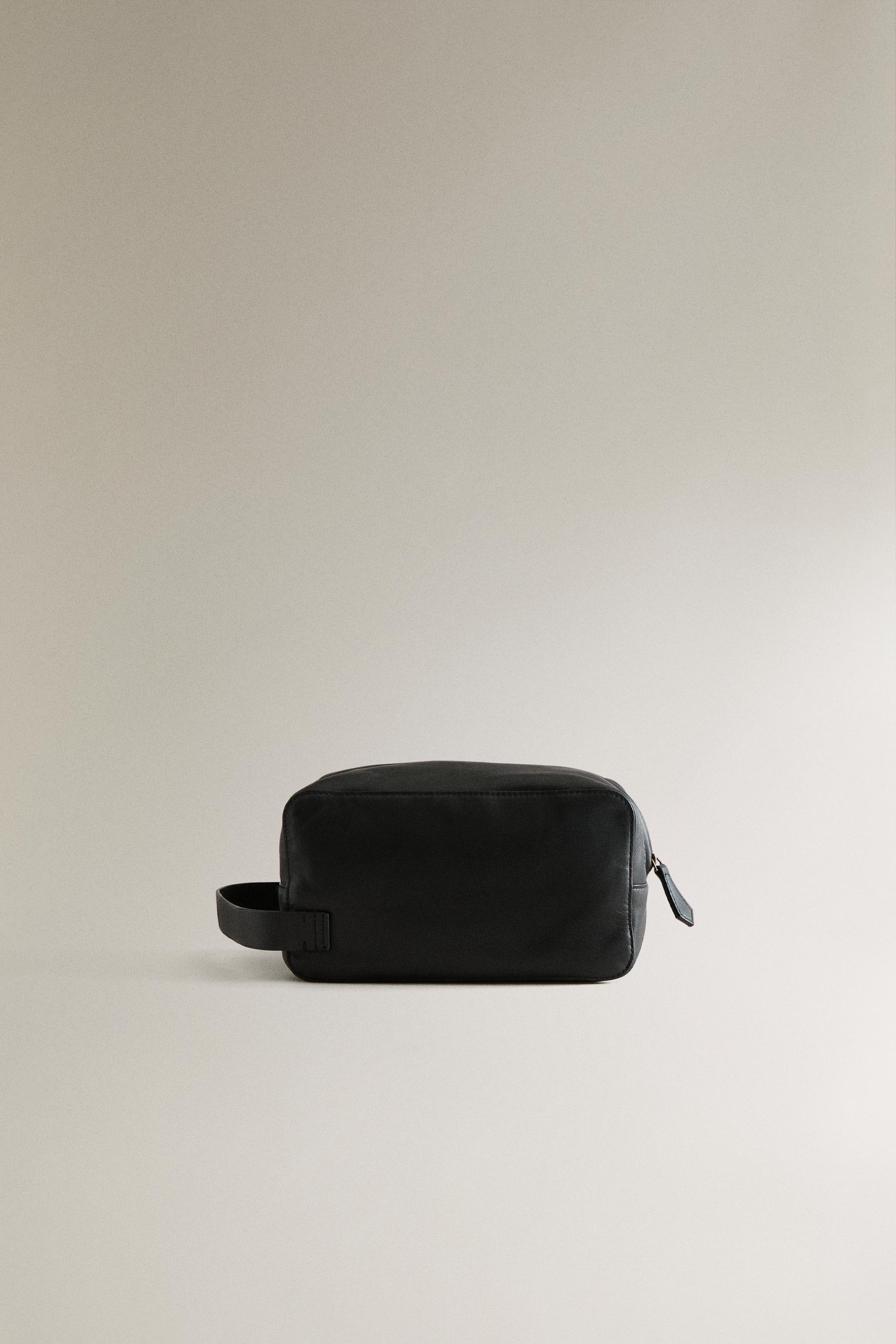 LEATHER TOILETRY BAG
